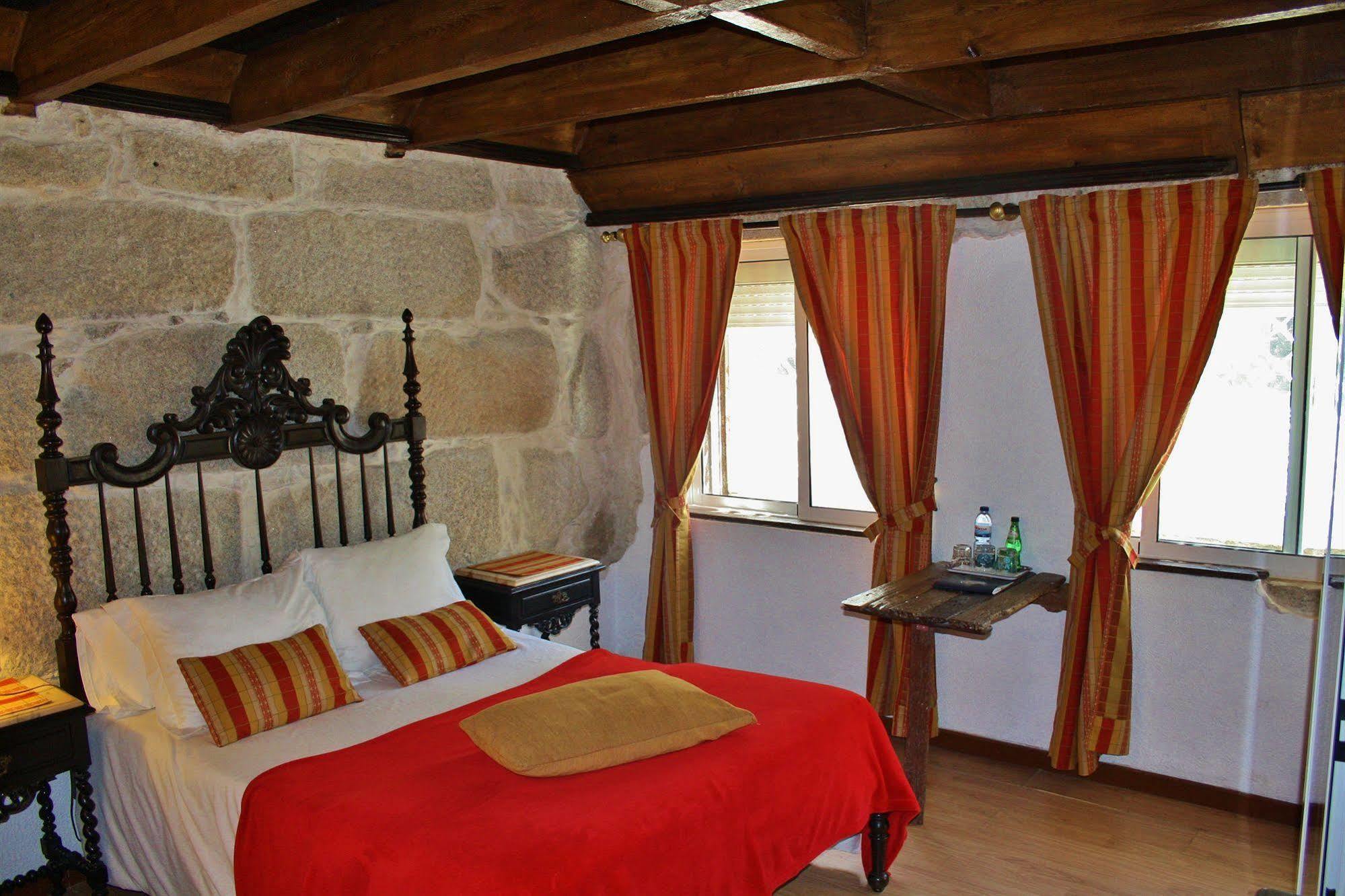 Alvares Cabral Guesthouse OOporto Esterno foto