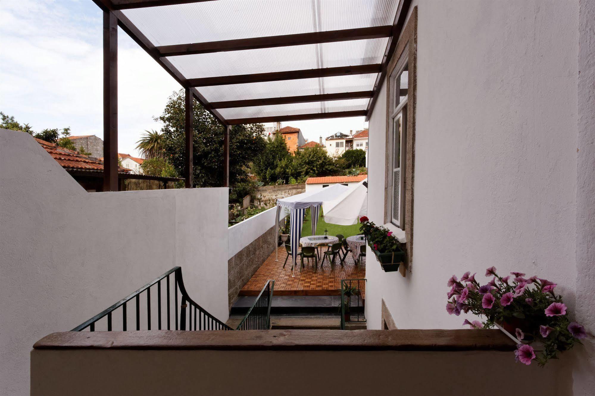 Alvares Cabral Guesthouse OOporto Esterno foto
